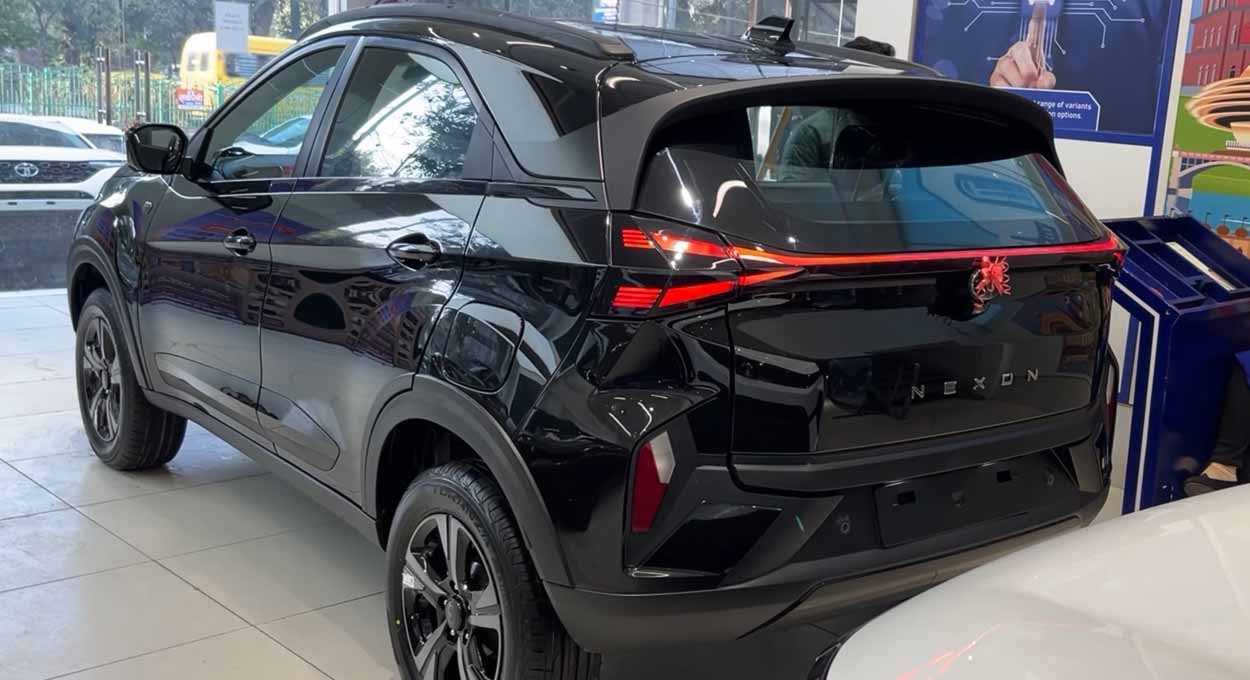 Tata Naxon Dark Edition Back look