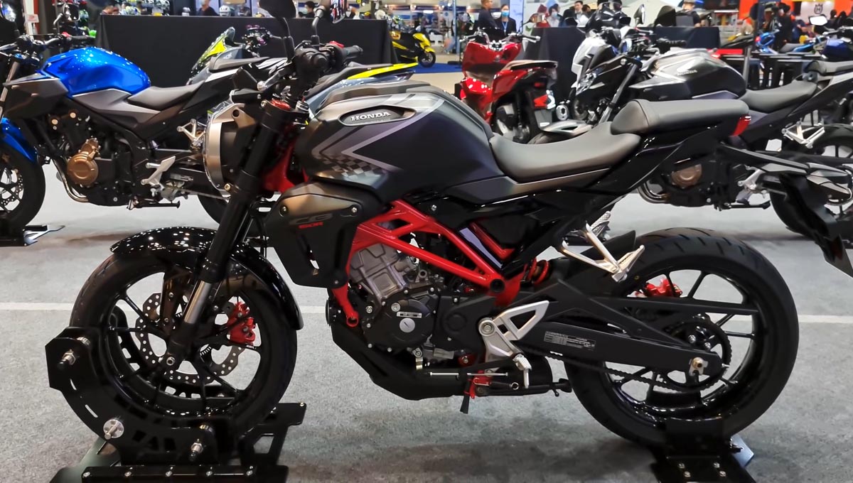 Yamaha XSR-155 rival Honda CB150R